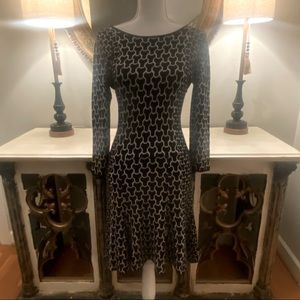 2/$40 Laundry by Shelli Segal Stunning Black & White Knit Sweater Dress XS